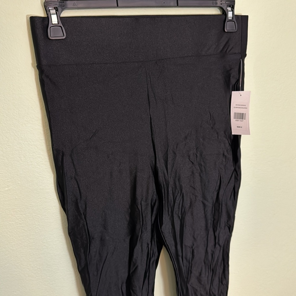 Fashion to Figure high rise shiny leggings size 0 - Picture 5 of 6